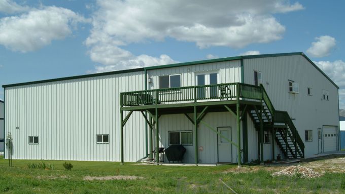 R & M Steel  Hangar Homes