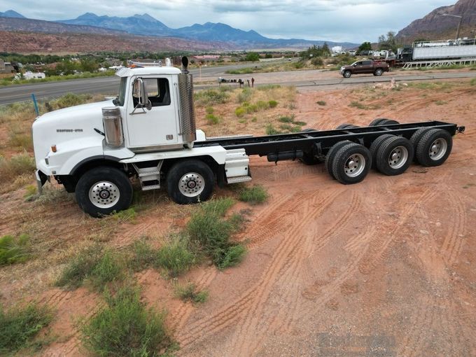 2013 Western Star 4900 SB Sleeper DOT Tank Truck (01115) For Sale -  UconsignEquip